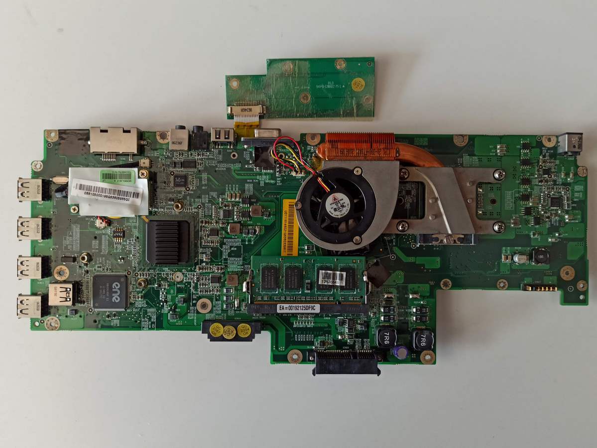 Advent 8109 Intel Motherboard 15-F71-012001 NOTEBOOK ANAKART SET