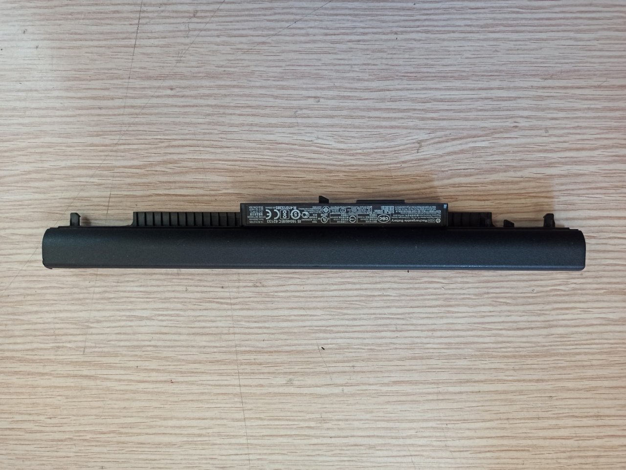 @ORIGINAL HP 15-ay102nt  BATARYA  807957-001