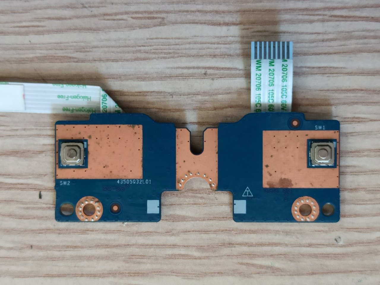 @ORIGINAL HP 15-ay102nt Mouse Button Board LS-D701P