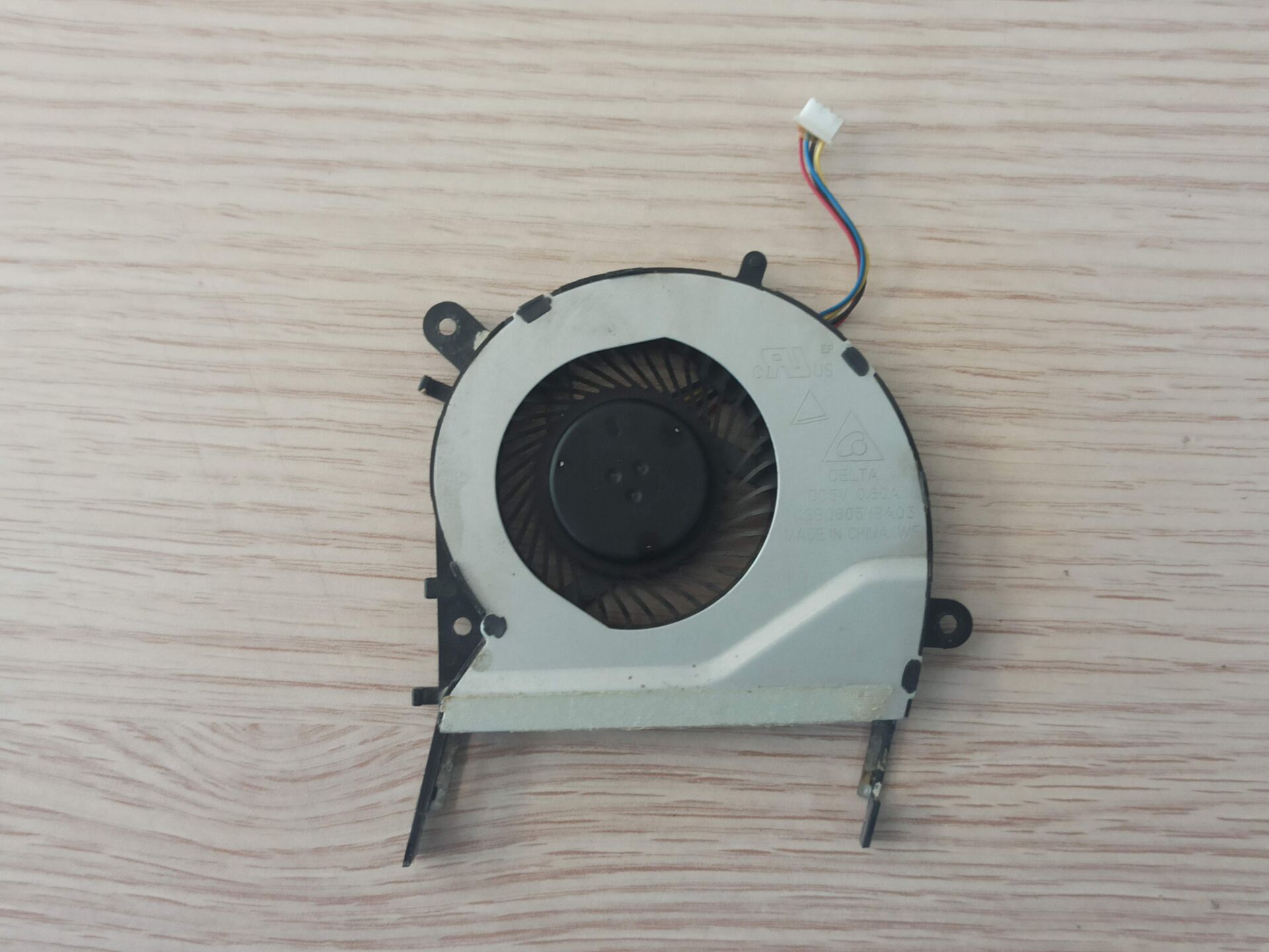 Asus K555 Fan KSB0605HBA03