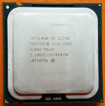 Intel Pentium E2200 2.20 GHz 2 Çekirdekli İşlemci SLA8X