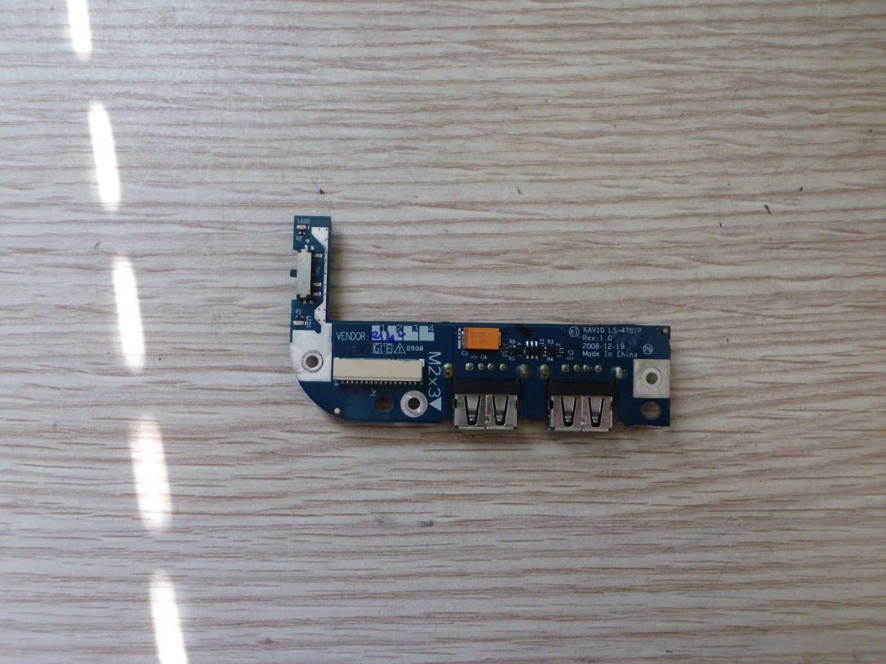 Acer One KAV10 Usb Board - LS-4781P