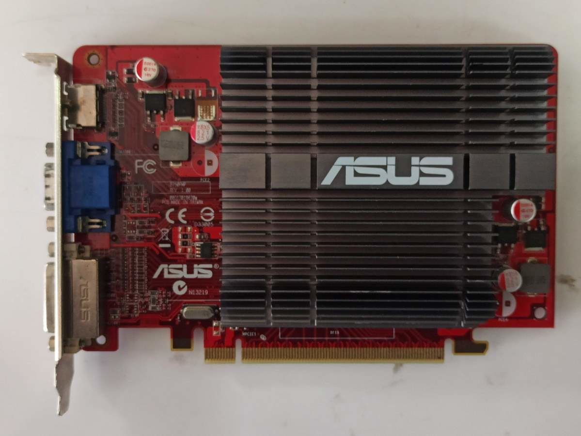 ASUS RADEON HD 5450 1GB EAH5450 SILENT/DI/1GD2 B750FMP