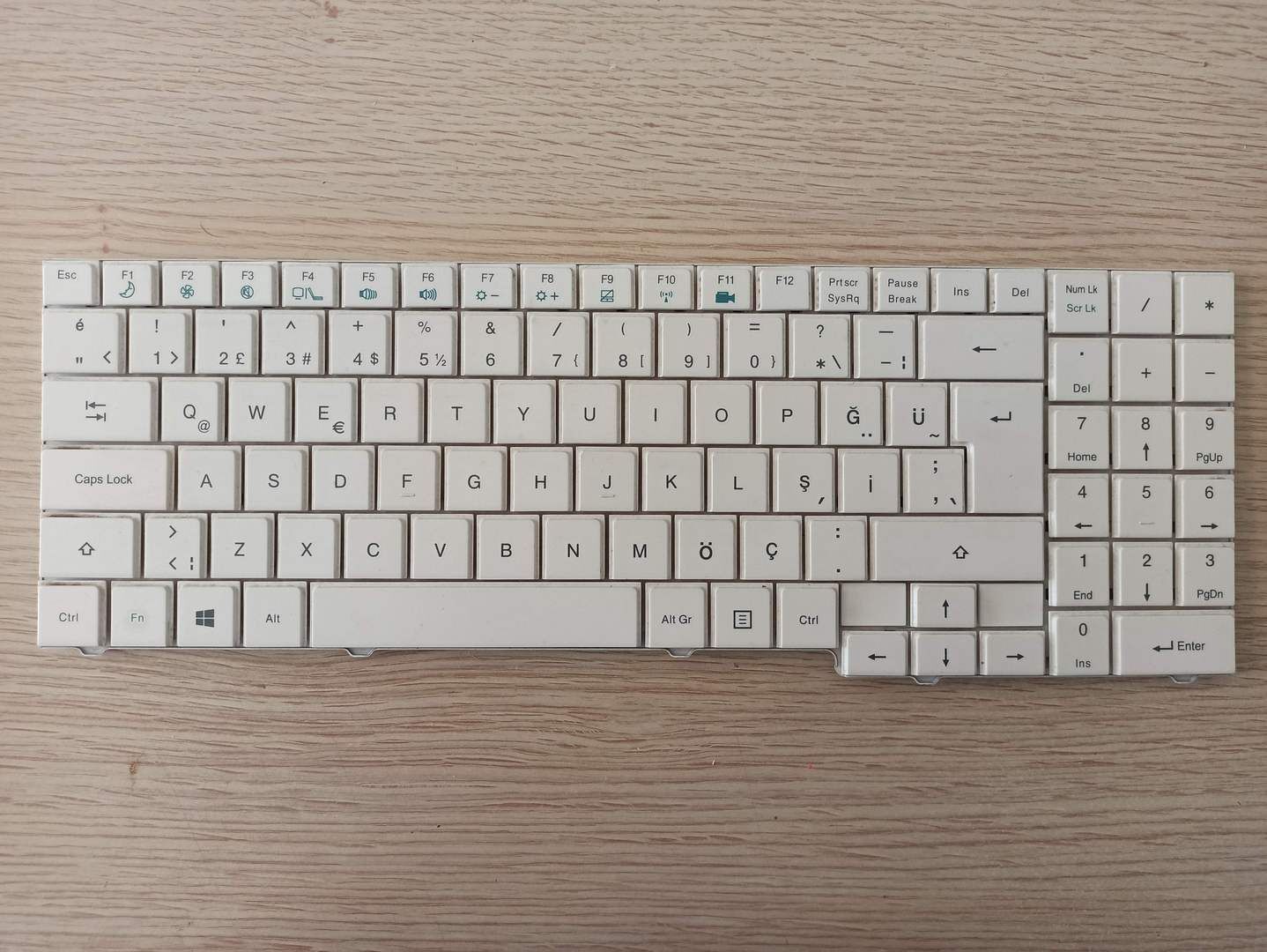 MB50II1 Klavye MP-09R16TQ-36043W BEYAZ