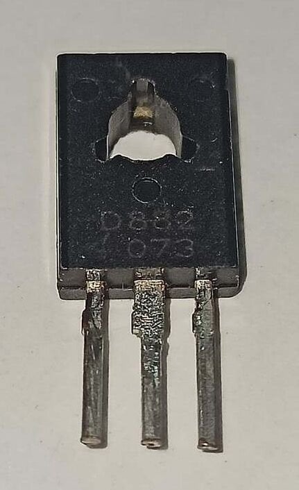 D882 Transistor TO-126