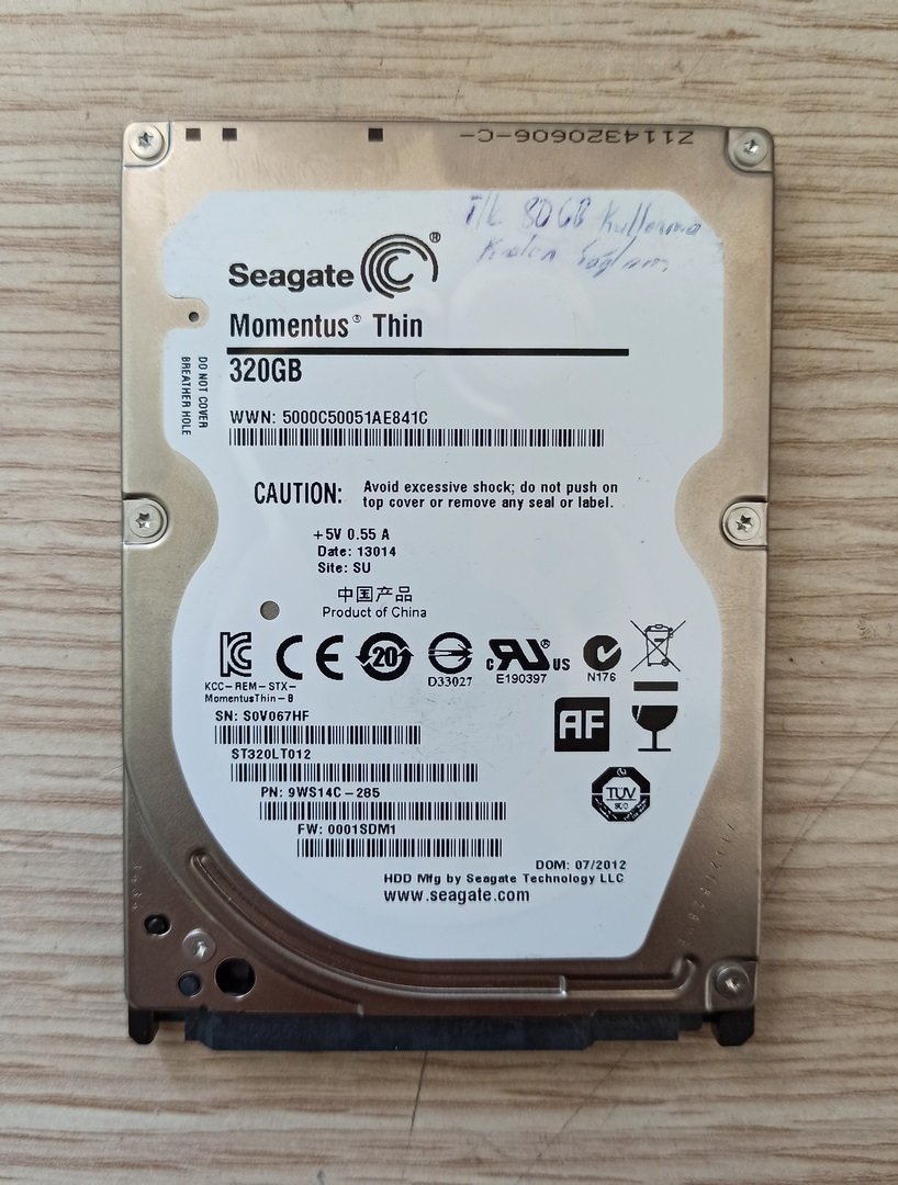 Arızalı Harddisk Seagate ST320LT012 9WS14C-285 100696152 RevA