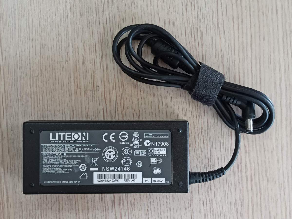 @ORIGINAL TOSHIBA ADAPTÖR PA-1900-36 19V 4.74A