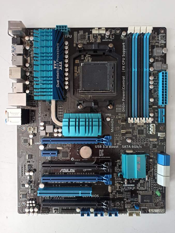 ASUS M5A99FX PRO R2.0 AMD 990FX/SB950 DDR3 2133MHz(O.C.) Anakart