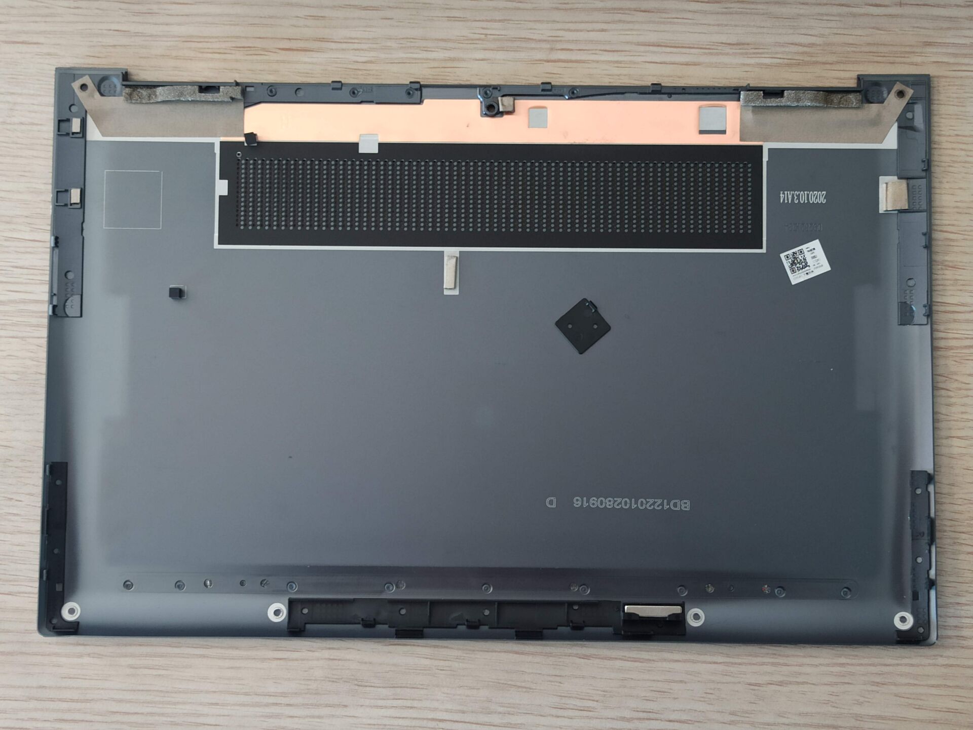 LENOVO Yoga 7-14ITL5 Alt Kasa AM1RW000R00