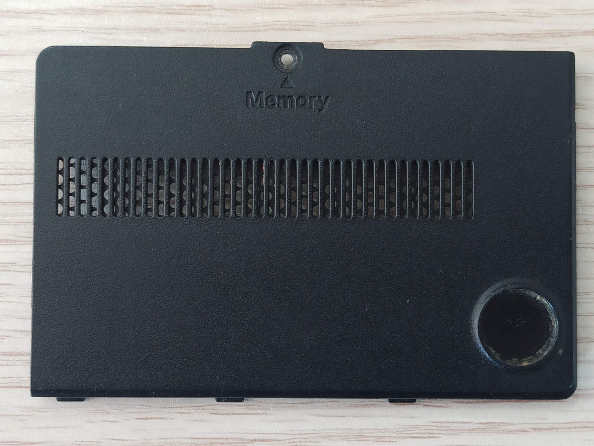 Samsung NP300V5AH Ram Kapağı BA75-03332A