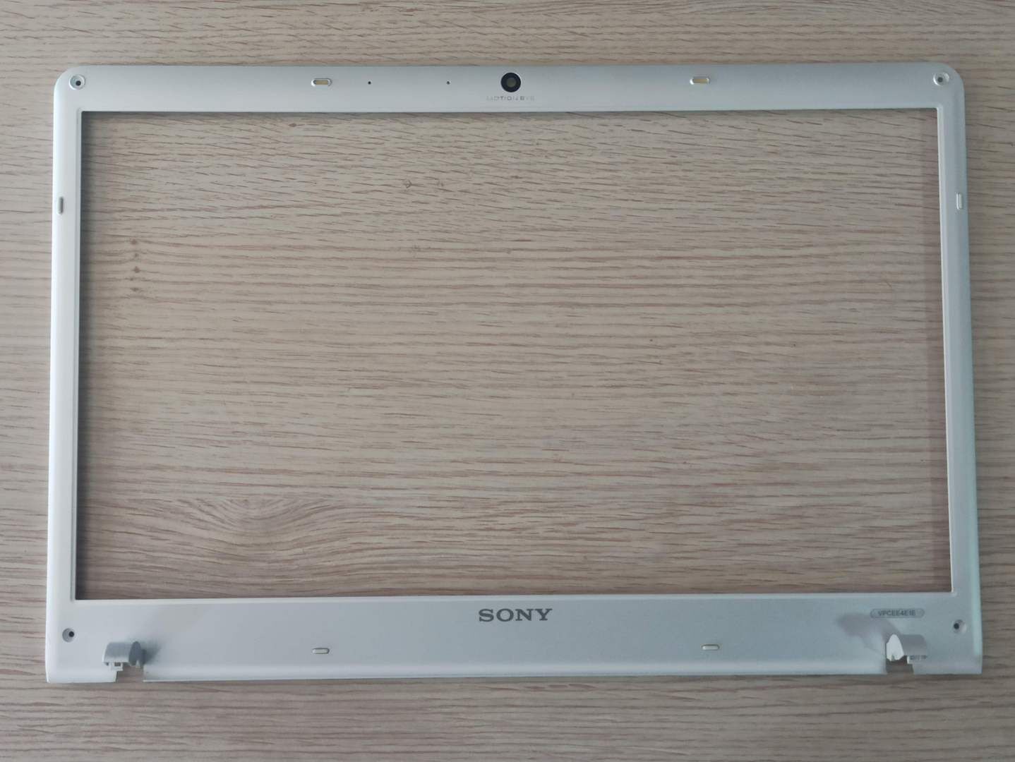 Sony PCG-61611M 61611M Bezel EANE7003010 EANE7004010