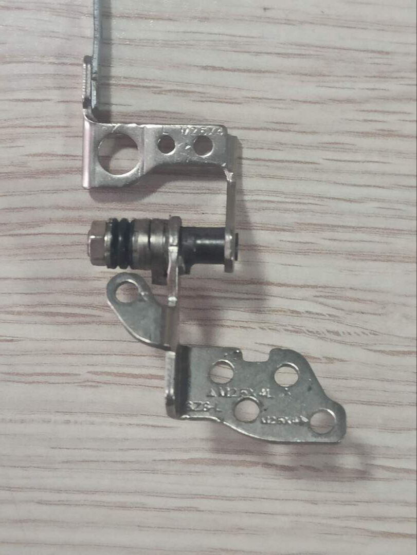 Acer Aspire 5755G Menteşe Sol