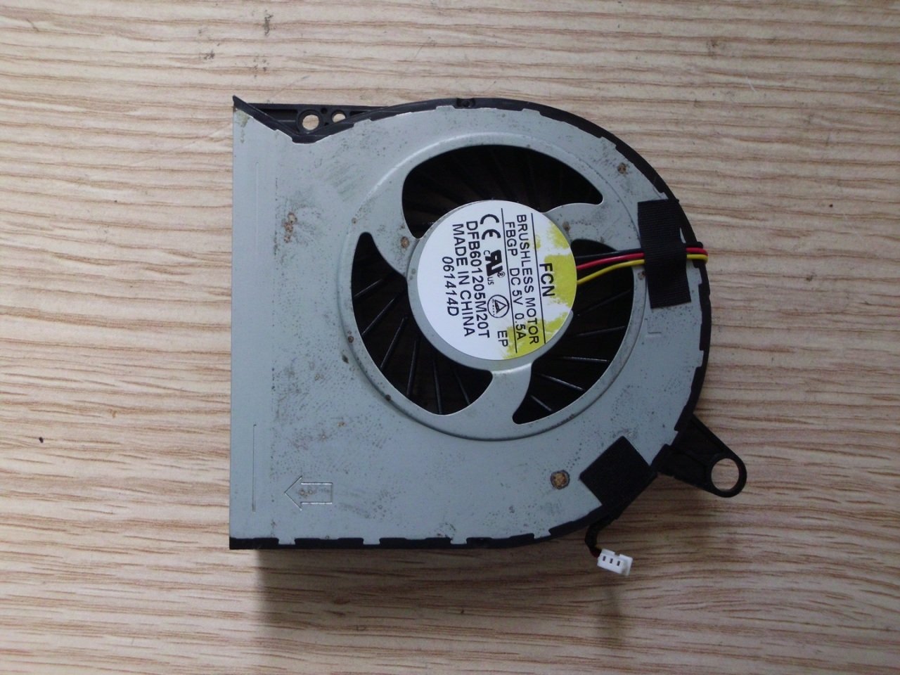 @ORIGINAL V3-772G VA73 FAN DFB601205M20T