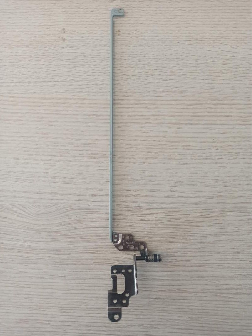 Toshiba M50T-A Menteşe SOL