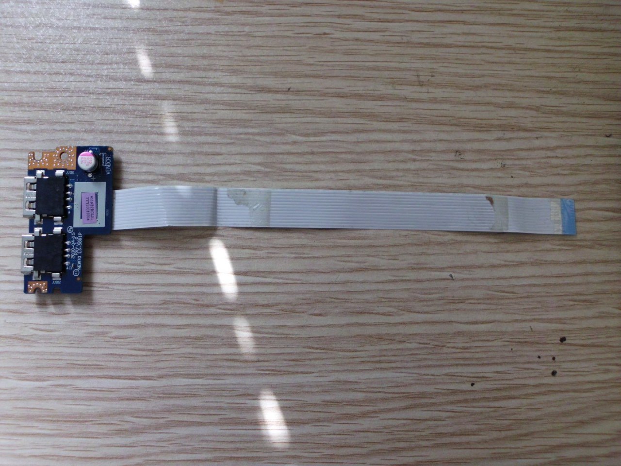 @ORIGINAL ACER 5742G USB BOARD PEW71 LS-5891P