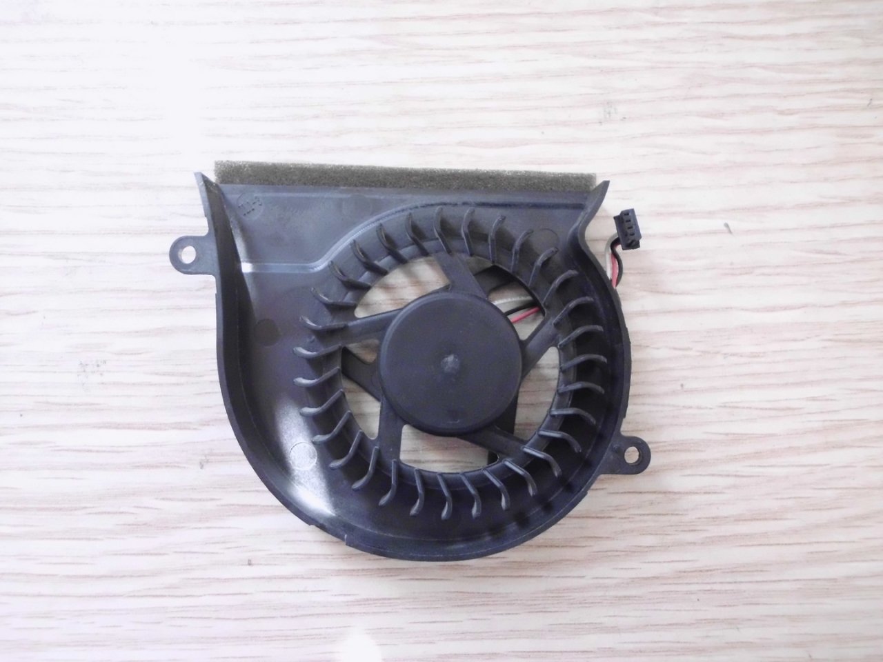 @ORIGINAL Samsung NP300E5A Fan DFS531005MC0T BA31-00107B
