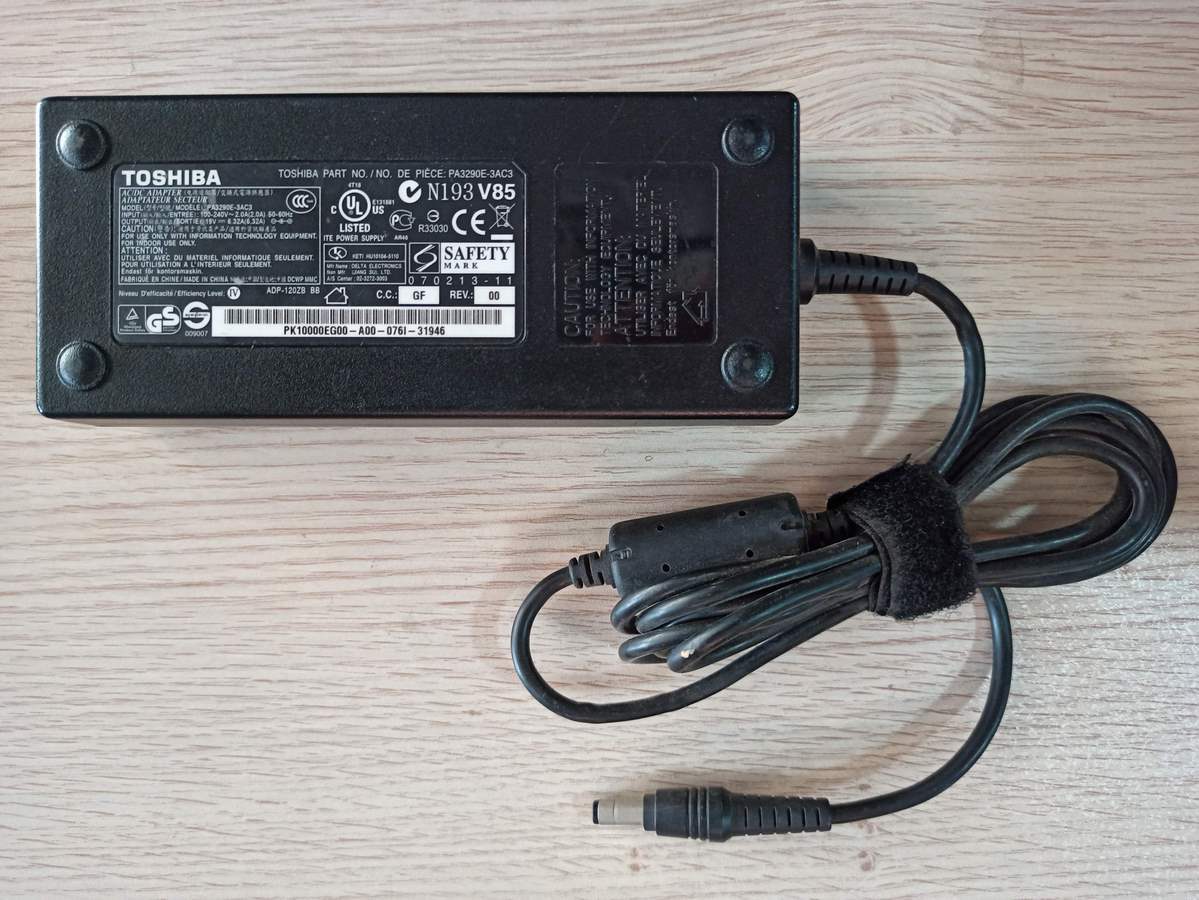 @ORIGINAL TOSHIBA NOTEBOOK ŞARJ ALETİ PA3290E-3AC3 ADP-120ZB BB