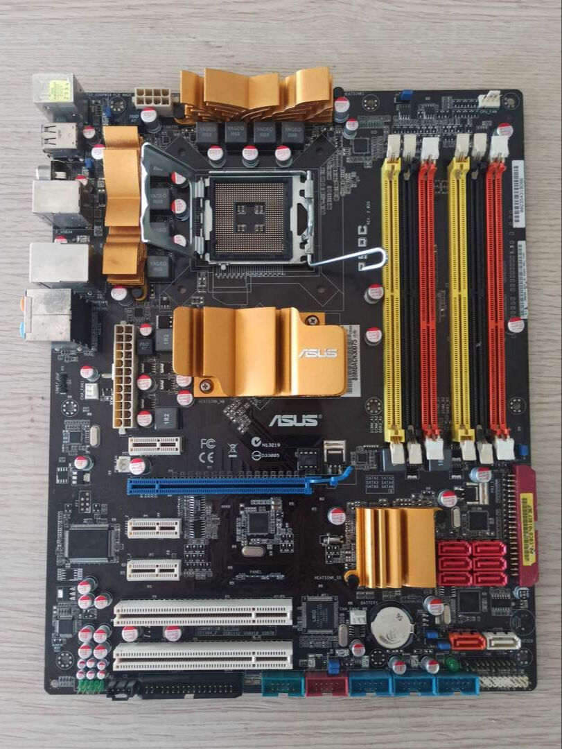 ASUS P5QC Anakart DDR2-DDR3 775 P45 LAN+SATA2 16X