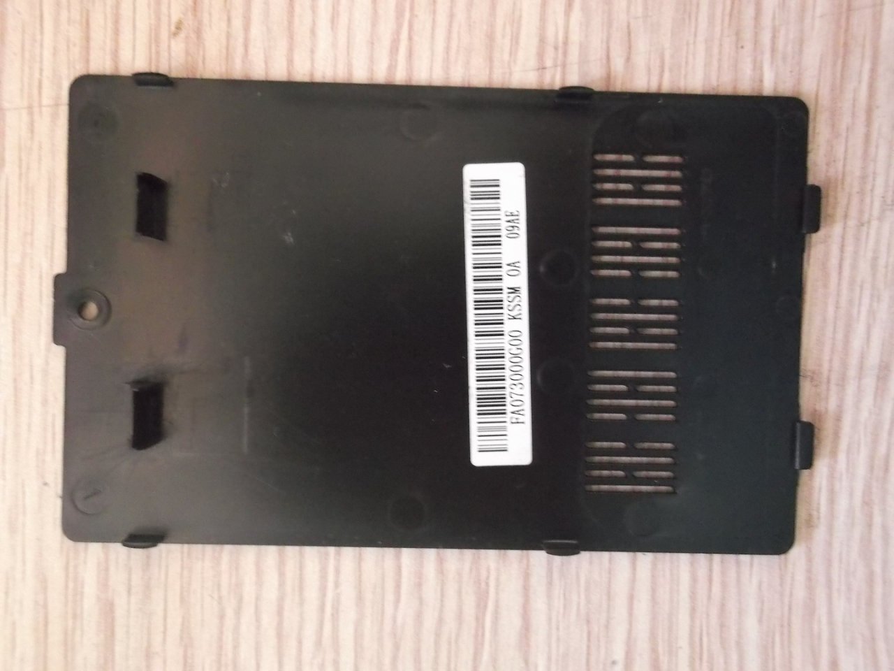 @ORIGINAL TOSHIBA L505 HDD KAPAĞI FA073000G00