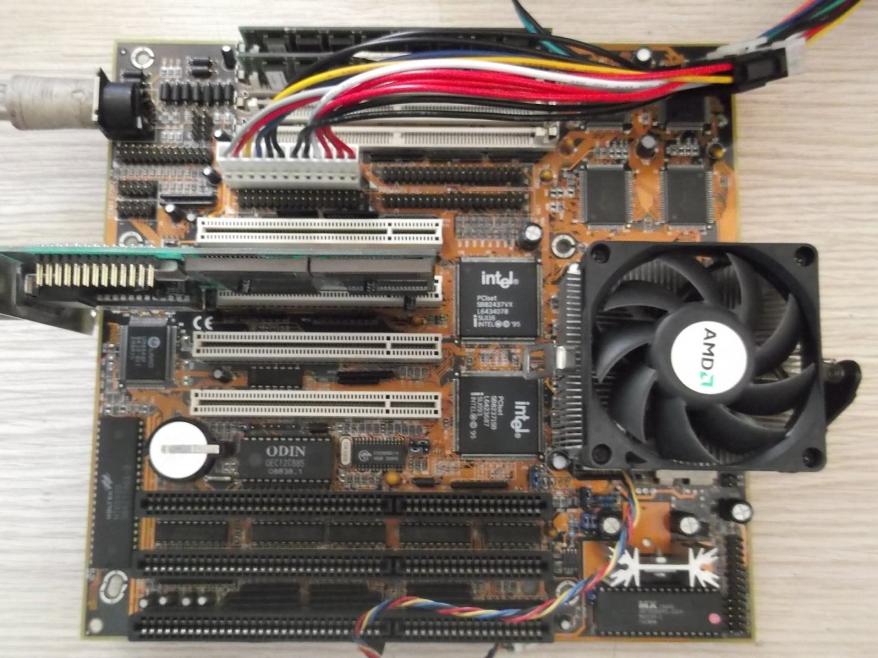 Zida Tomato 5DVX REV 1.21 Socket 7 Intel SB82437VX 3 X ISA SLOT