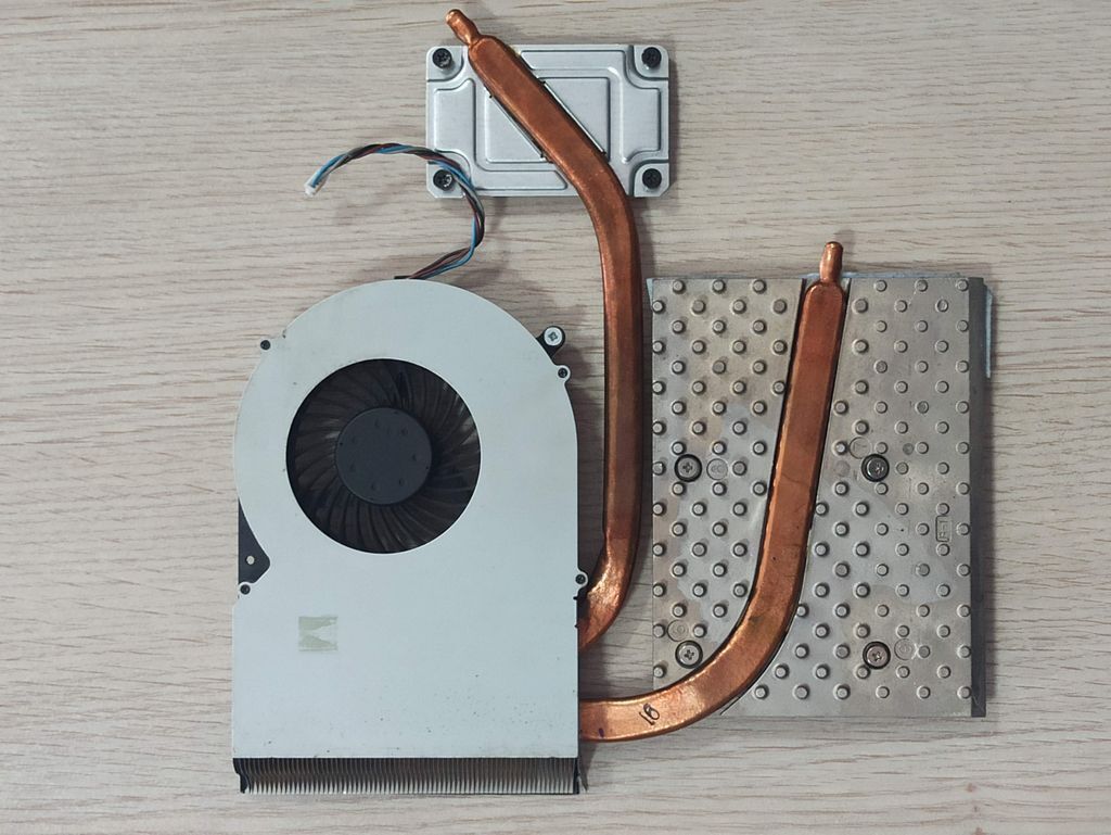 Toshiba Qosmio X870 FAN & BLOK KSB0705HA-A V000280340