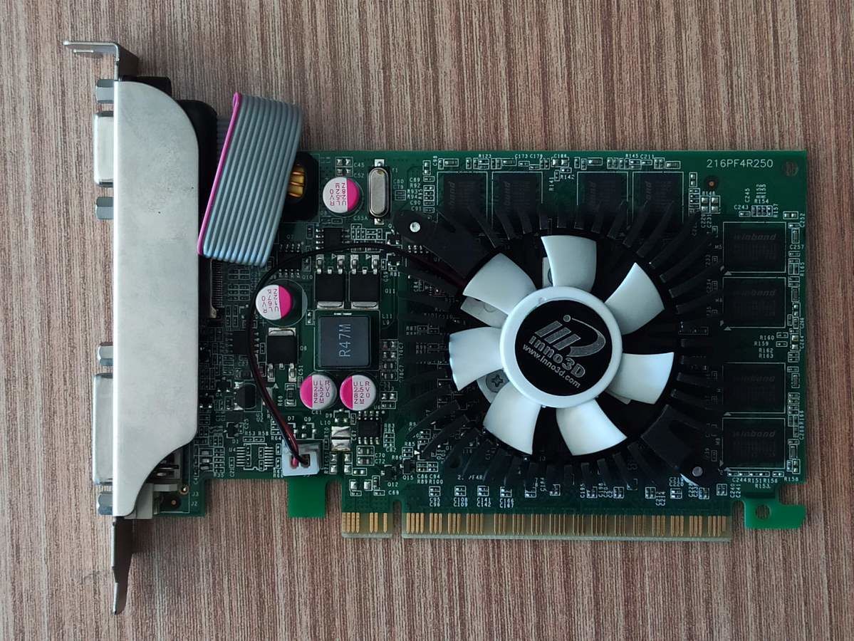 INNO 3D 1 GB GEFORCE 210 GF-210-VGA-DVI+HDMI-DDR2-1GB