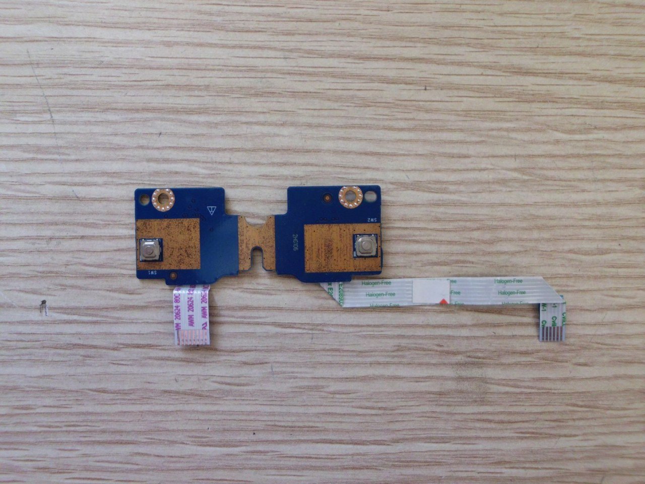 @ORIGINAL HP 250 G4 Touchpad Button Board LS-C702P