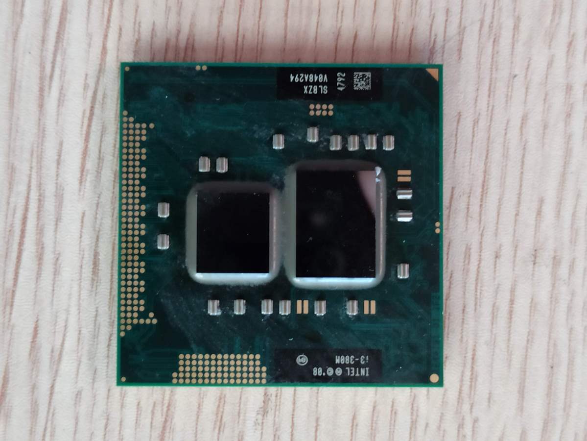 Intel® Core™ i3-380M İşlemci SLBZX I3 380M 3M Önbellek, 2,53 GHz