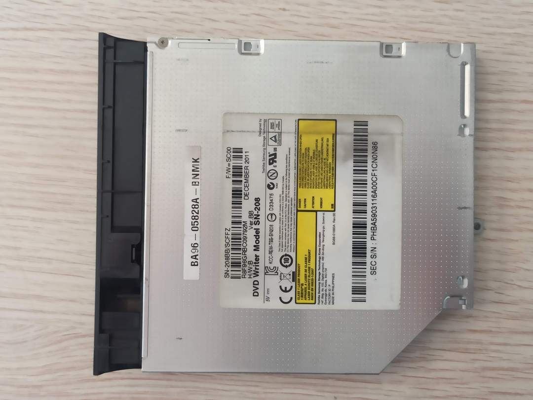 NP305E5A DVD NP305 DVD BA96-05828A SN-208BB/SCFFZ
