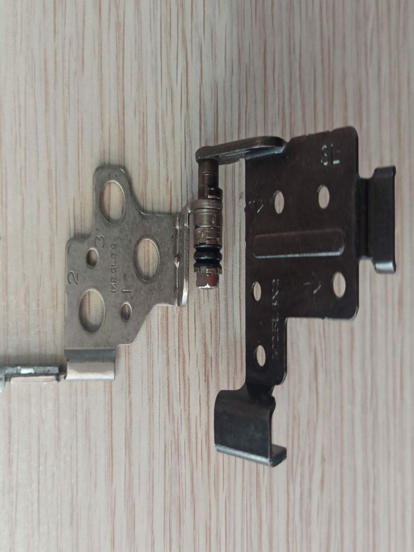 Dell inspiron 15 3542 Menteşe Sol