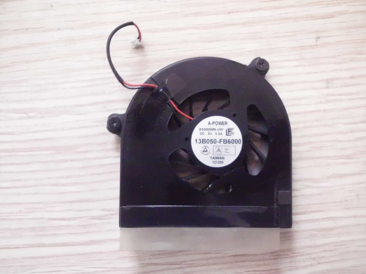 @ORIGINAL MB51IA1 MB40IA1 MB50IA1 FAN 13B050-FB6000