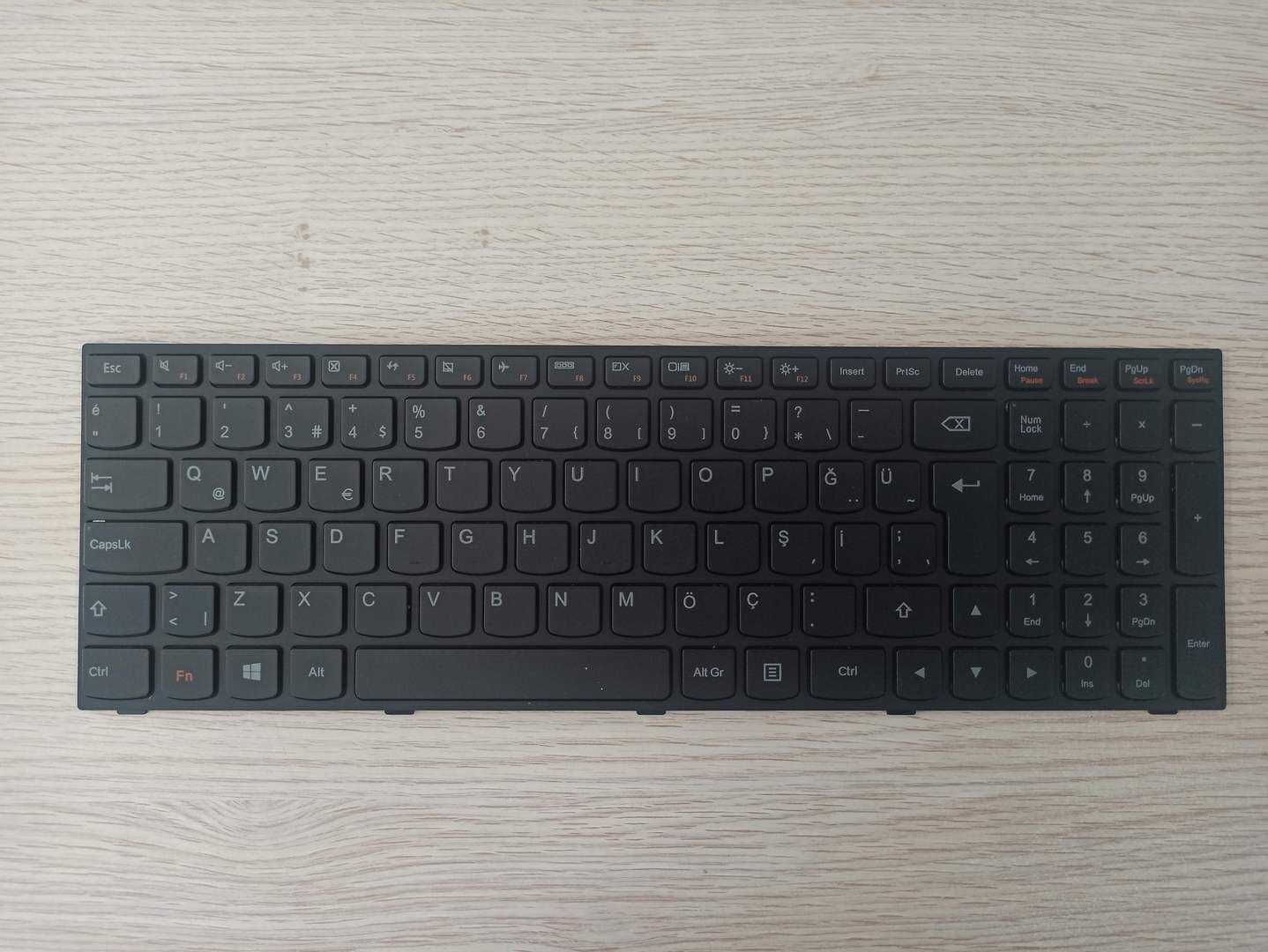 Lenovo 300-15isk Klavye